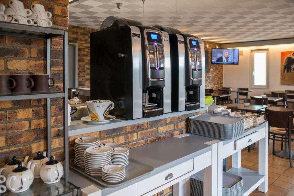 Brit Hotel Plaisance A9/A61 Narbonne Restaurace fotografie