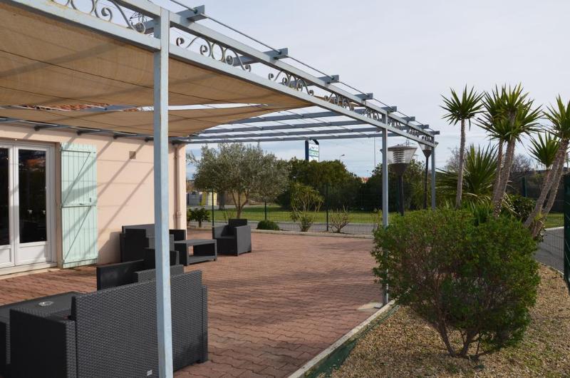 Brit Hotel Plaisance A9/A61 Narbonne Exteriér fotografie